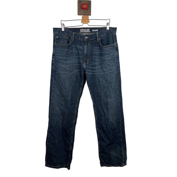 Levi Strauss Signature Denim Blue Jeans Relaxed Fit Straight Leg Size 36x34 - Picture 1 of 9